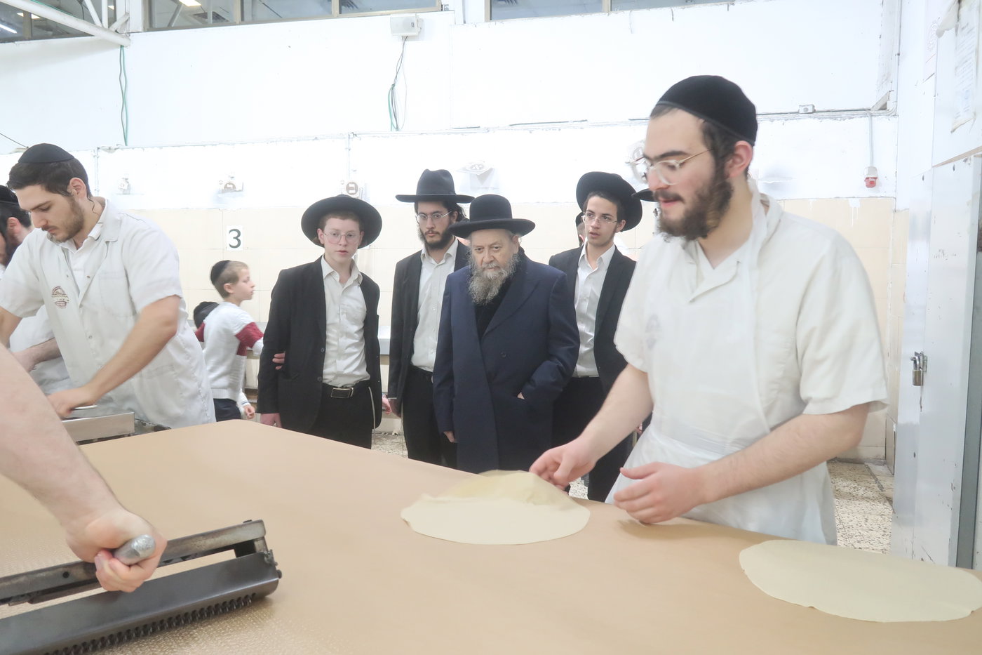 המקובל הגה"צ רבי דוד בצרי באפיית מצות