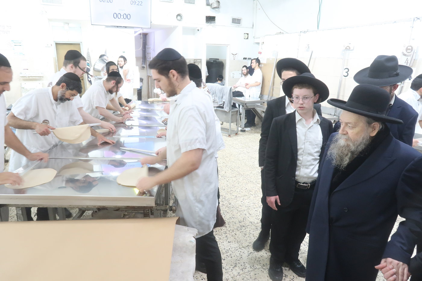 המקובל הגה"צ רבי דוד בצרי באפיית מצות