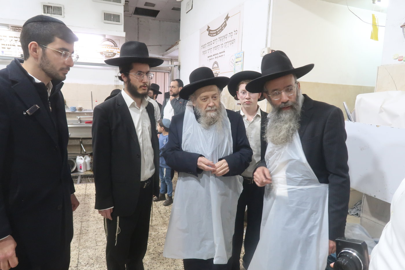 המקובל הגה"צ רבי דוד בצרי באפיית מצות