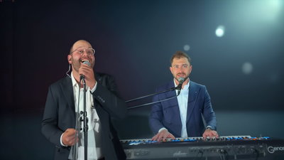 מוטי עויזר וצביקי נוילנדר במאשאפ אנרגטי: "כולנו אחד" 