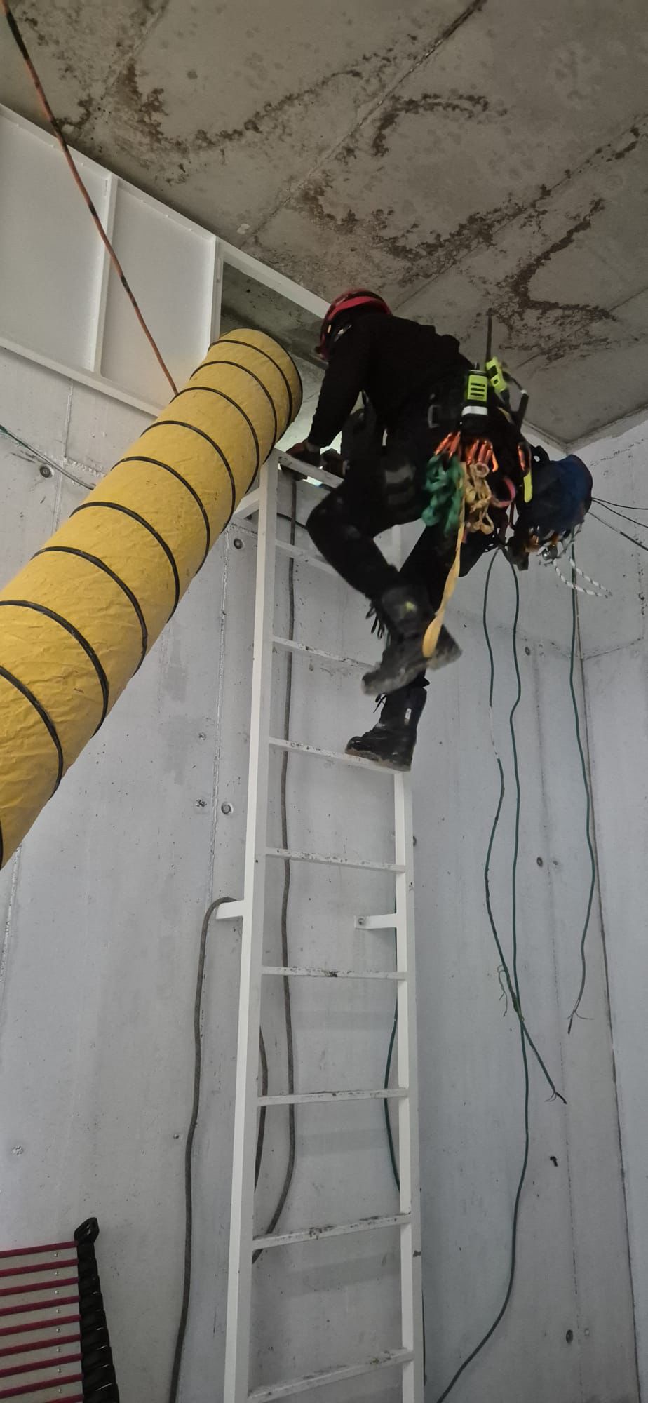 החילוץ מהבור היום בקריית ים