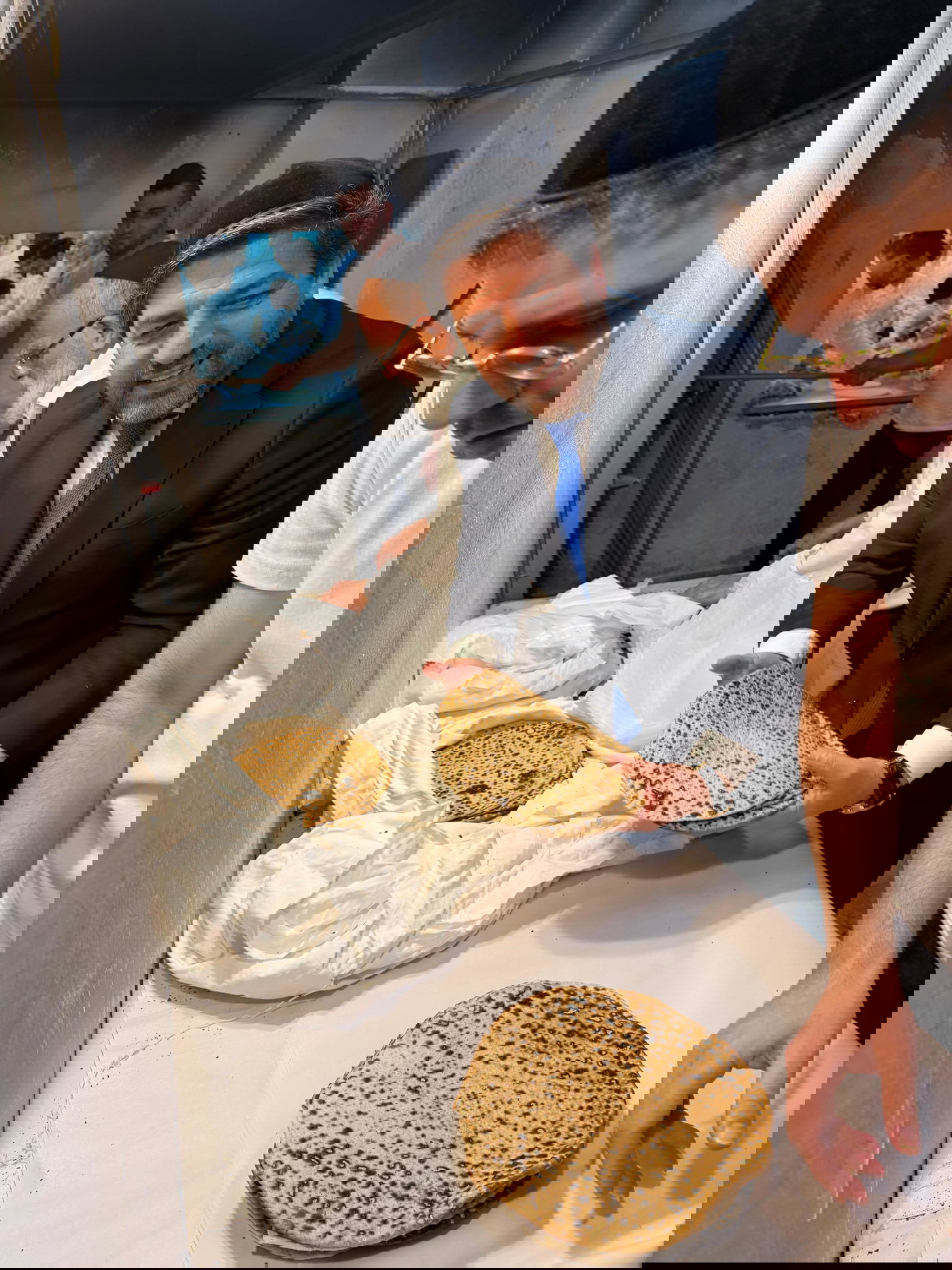 אפיית המצות ב'שושנים לדוד'