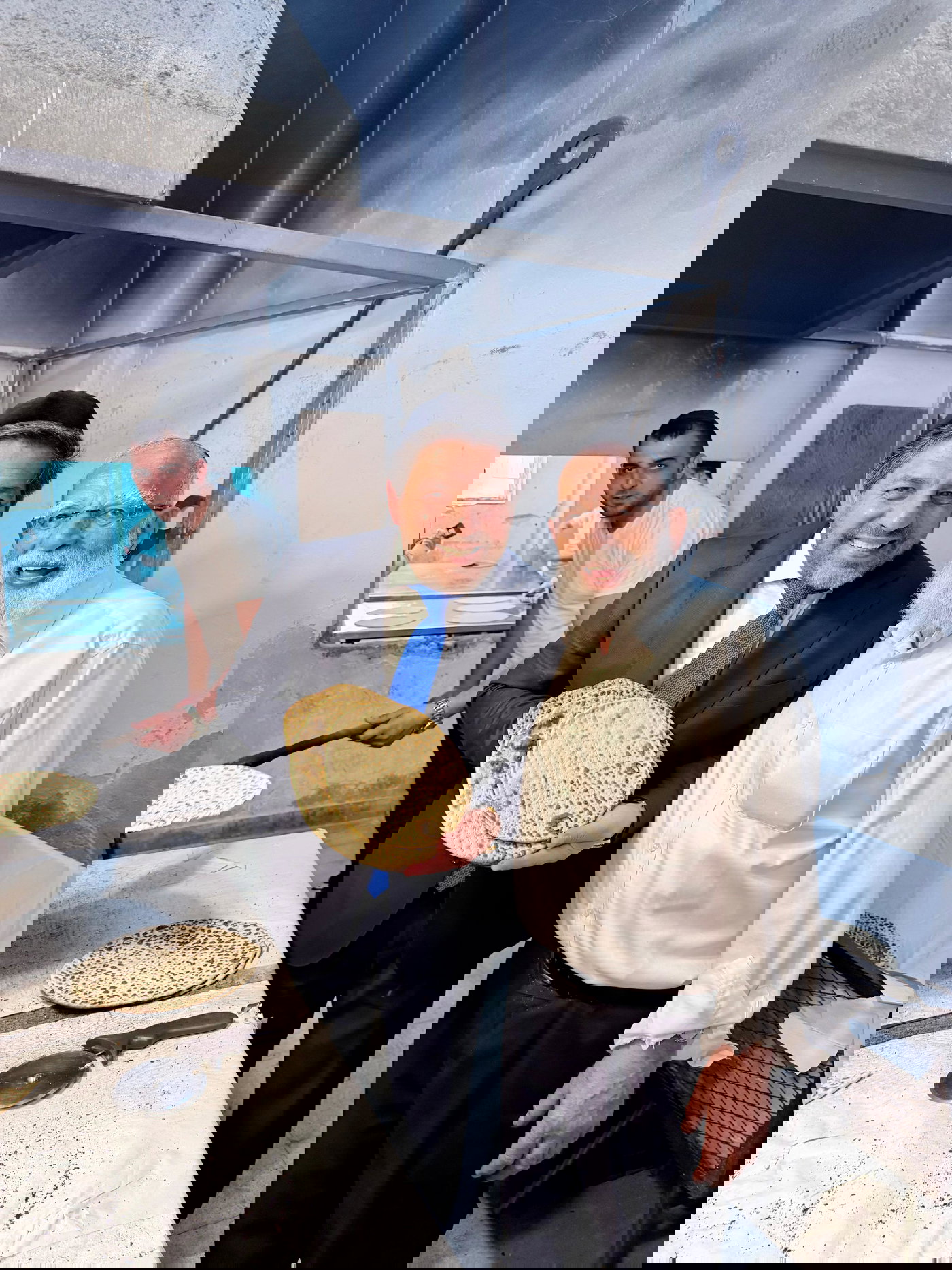 אפיית המצות ב'שושנים לדוד'