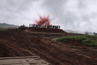 פאניקה בצמרת: נגמ"ש סיני ירה רימון עשן ישירות על קבוצת קצינים בכירים 