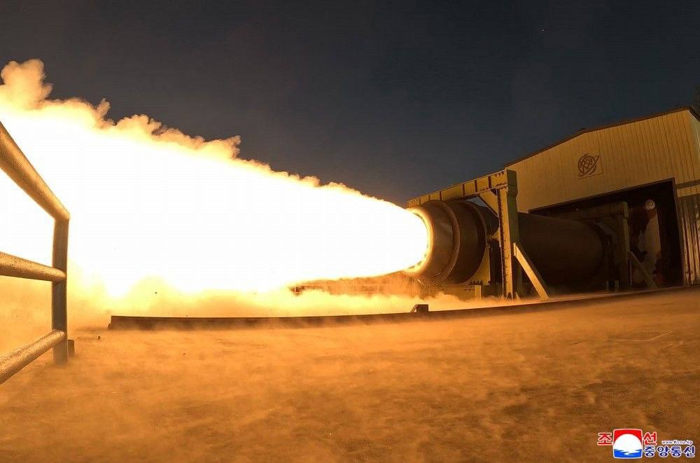 קים ג'ונג און חושף נשק שובר שוויון ומנוע אימתני