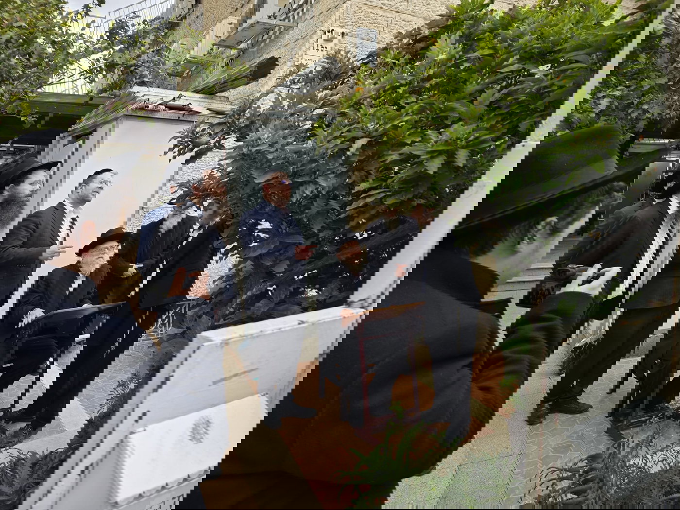 הגרב"ד אלישיב בברכת האילנות