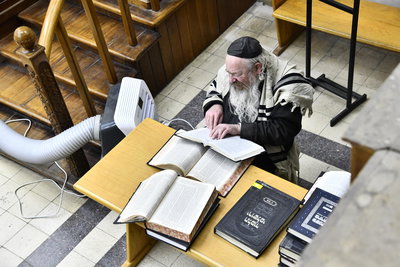 המקובל רבי יעקב עדס בשיחתו בכולל חזון איש