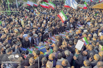  הלוויה ל-50 חיילי בסיג׳ שחוסלו בתקיפות האחרונות.