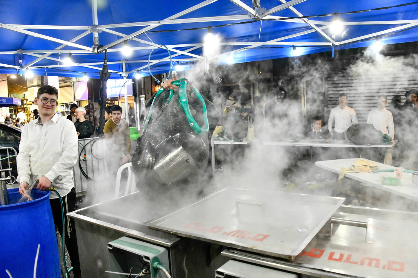 אווירת ערב חג הפסח בבני ברק