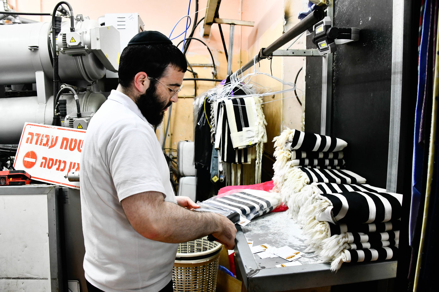 אווירת ערב חג הפסח בבני ברק