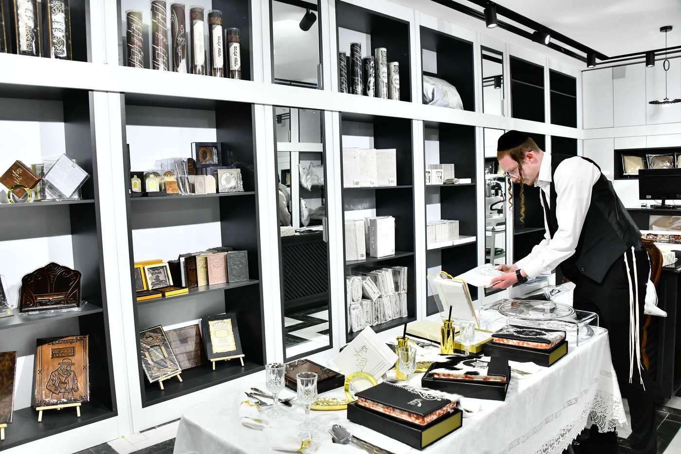 אווירת ערב חג הפסח בבני ברק