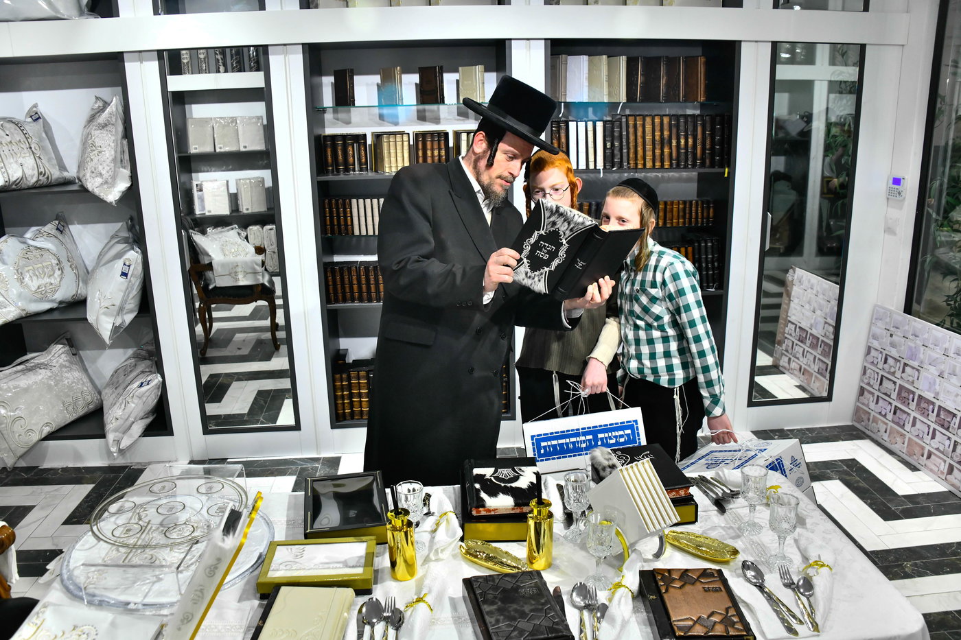 אווירת ערב חג הפסח בבני ברק