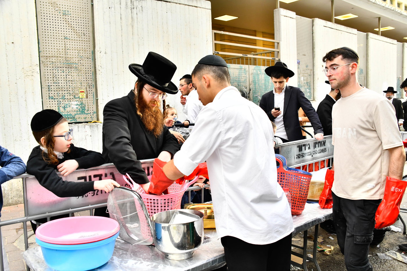 אווירת ערב חג הפסח בבני ברק