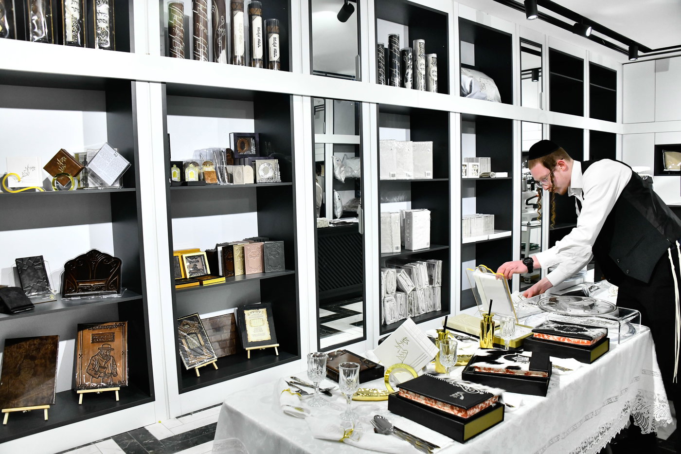 אווירת ערב חג הפסח בבני ברק