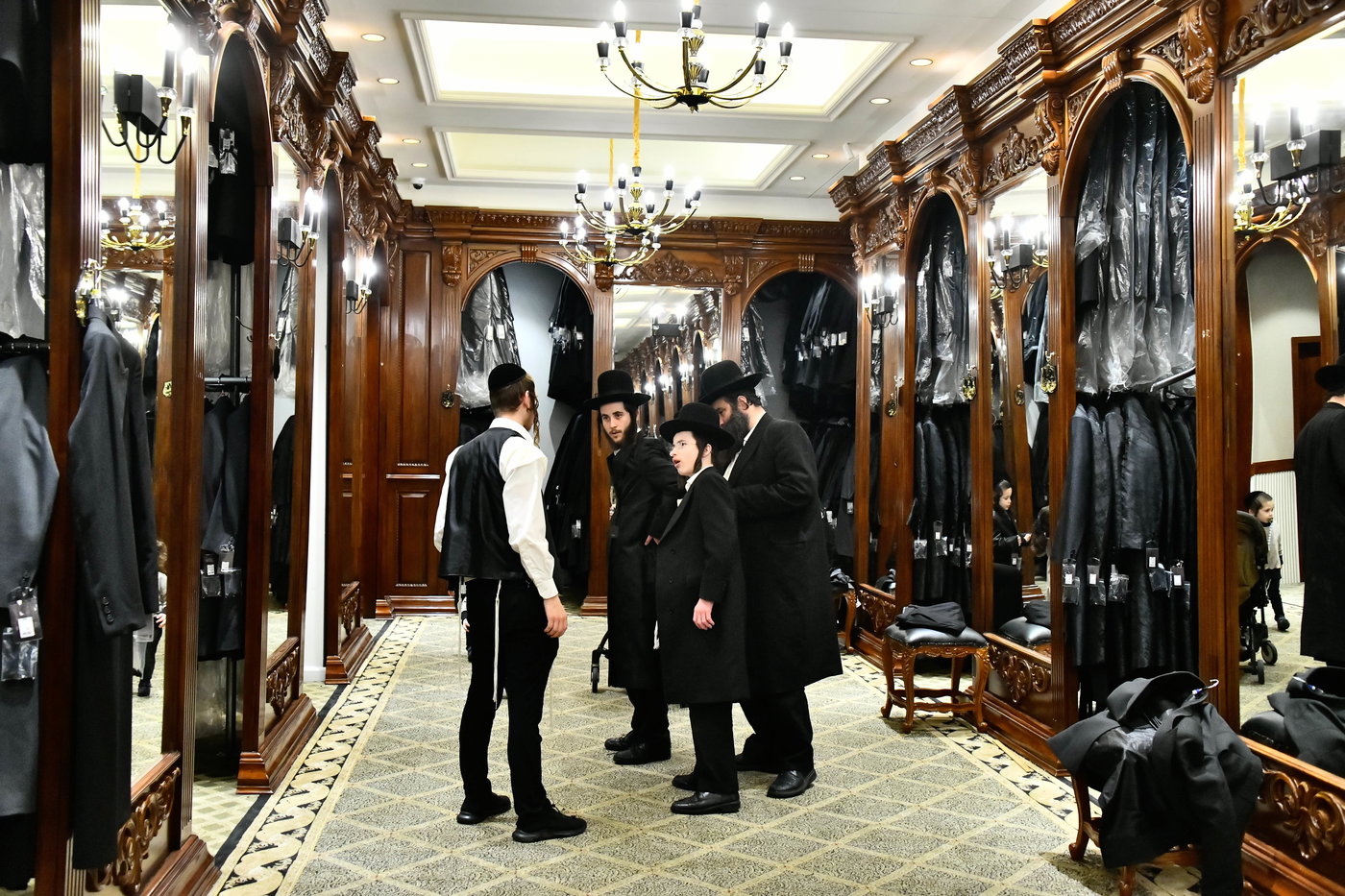 אווירת ערב חג הפסח בבני ברק