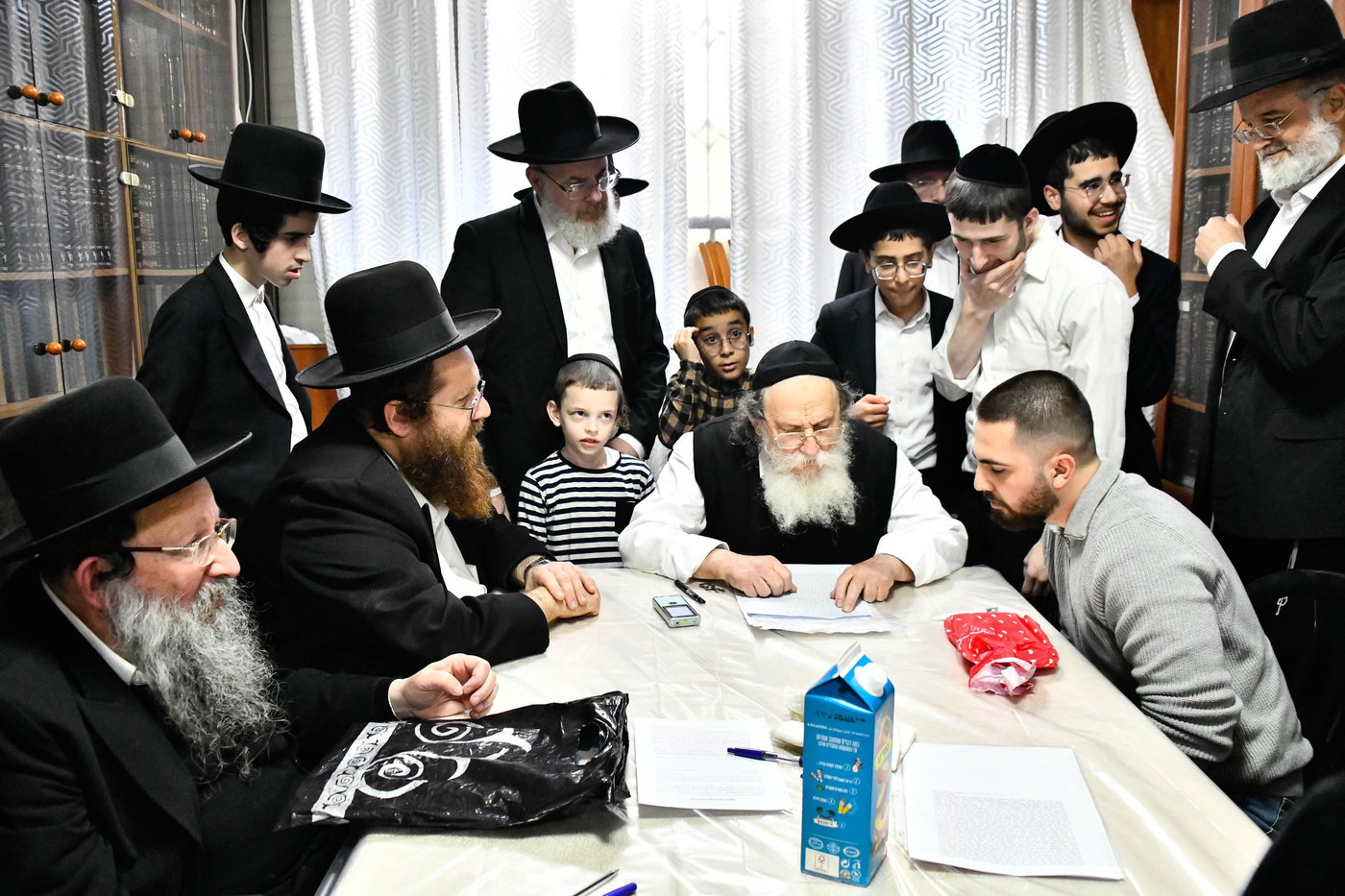 מכירת חמץ בבד"ץ של הגר"נ קרליץ