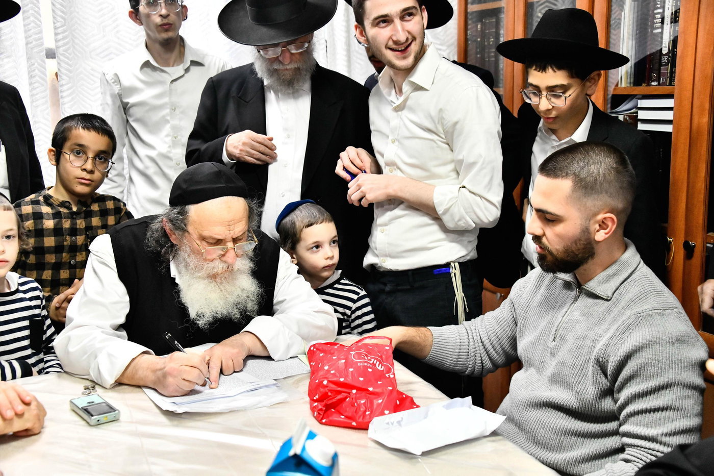 מכירת חמץ בבד"ץ של הגר"נ קרליץ