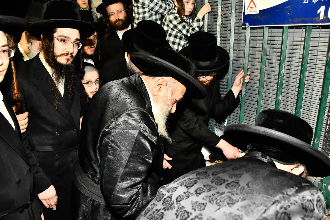 האדמו"ר מדעעש במים שלנו