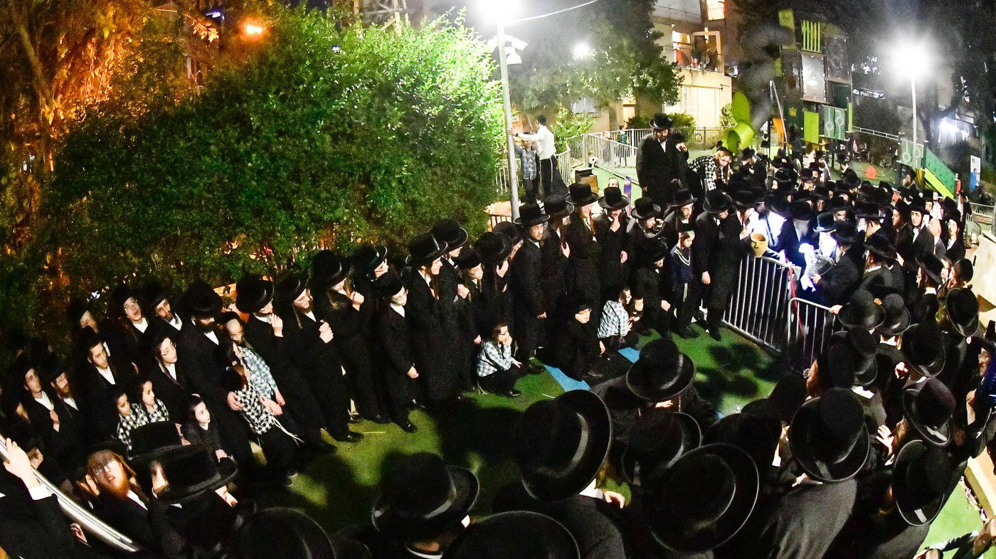 האדמו"ר ממכנובקא בעלזא במים שלנו