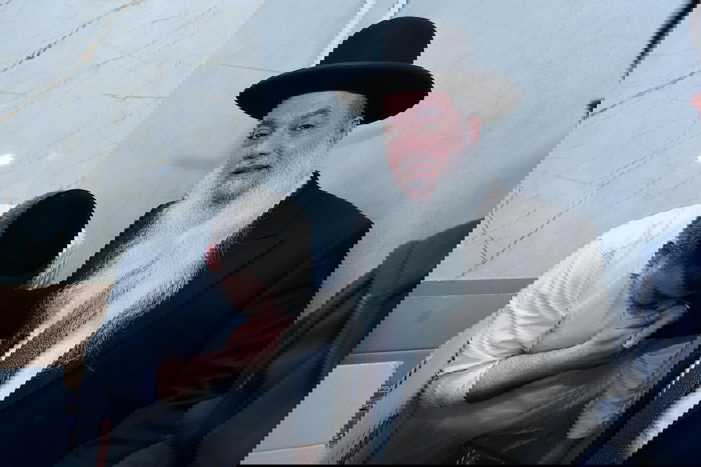 הגאון רבי יגאל כהן באפיית מצות