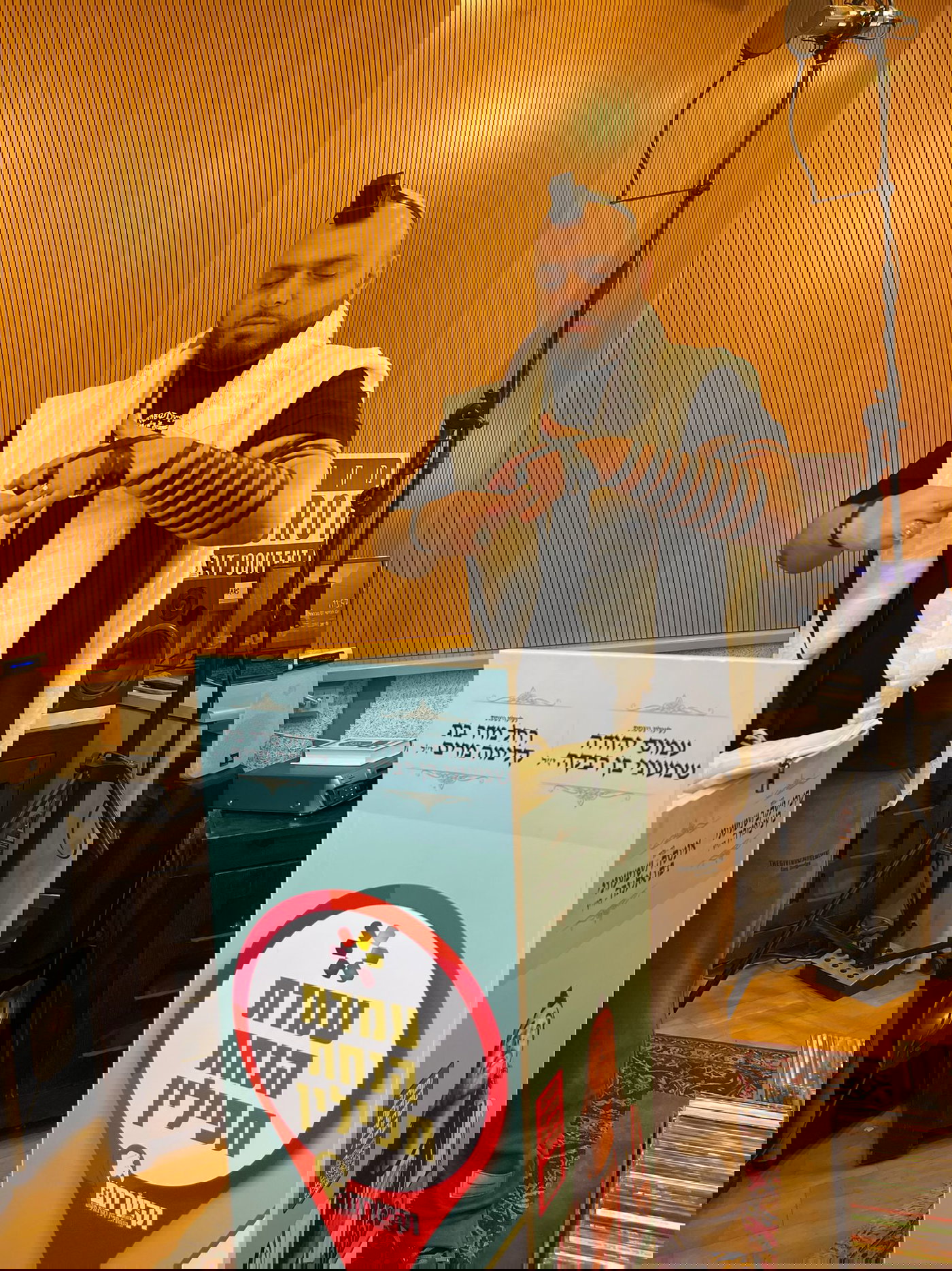 סאבלימינל: "שבת זה קודש במשפחה, התחלתי להניח תפילין כל יום"
