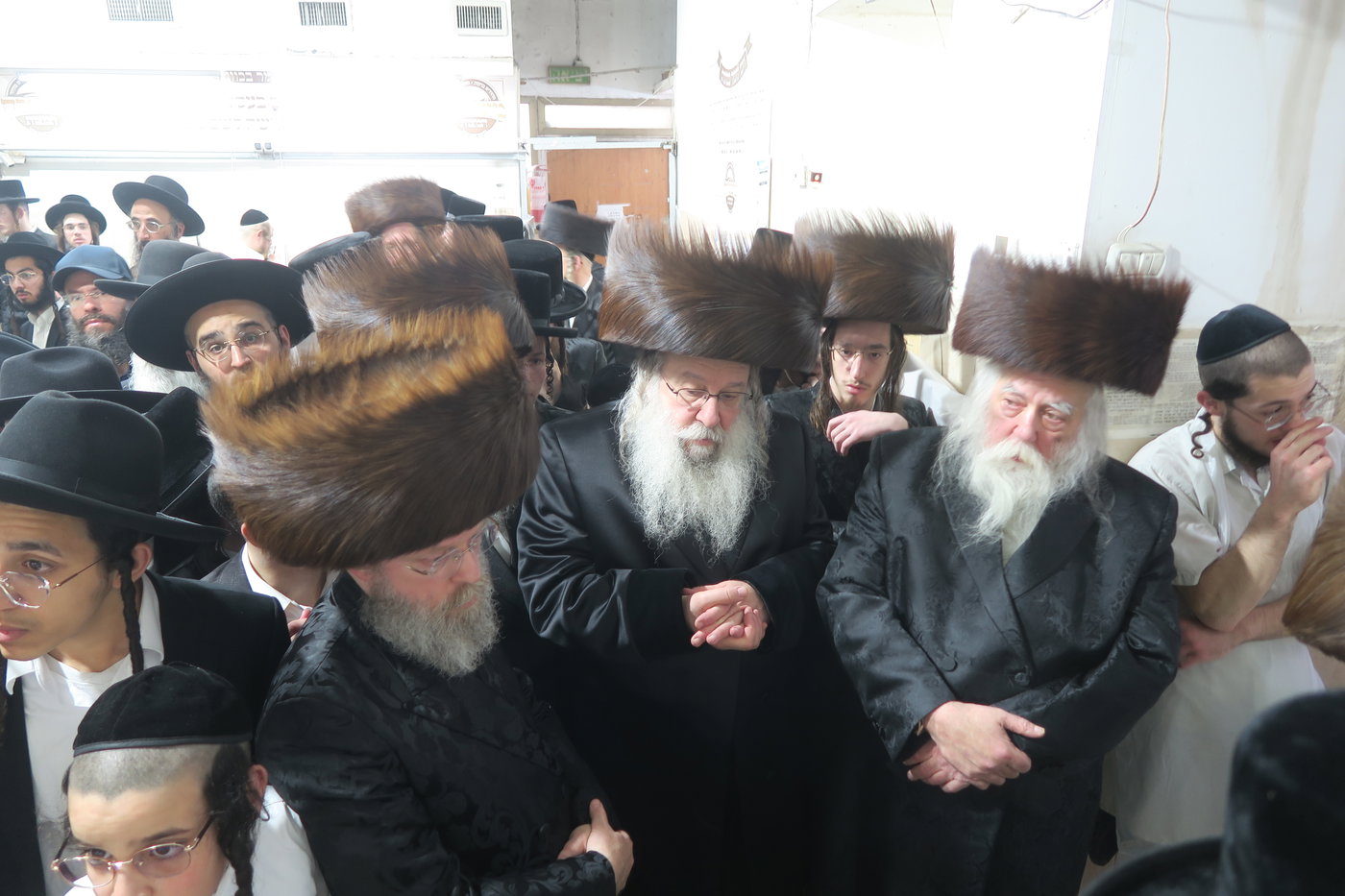 האדמו"ר מנדבורנה באפיית מצות מצווה