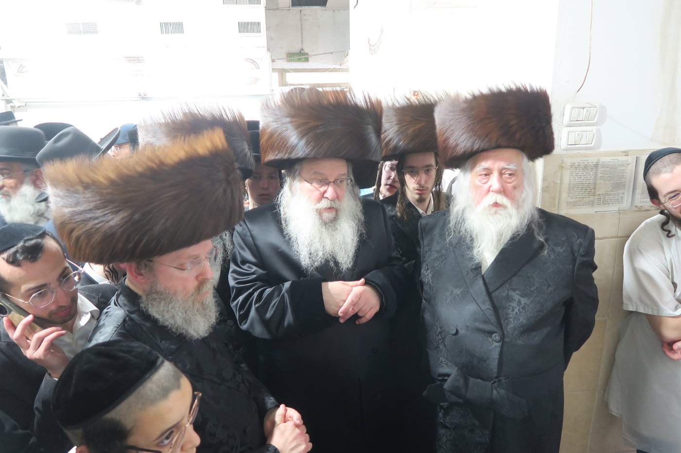 האדמו"ר מנדבורנה באפיית מצות מצווה