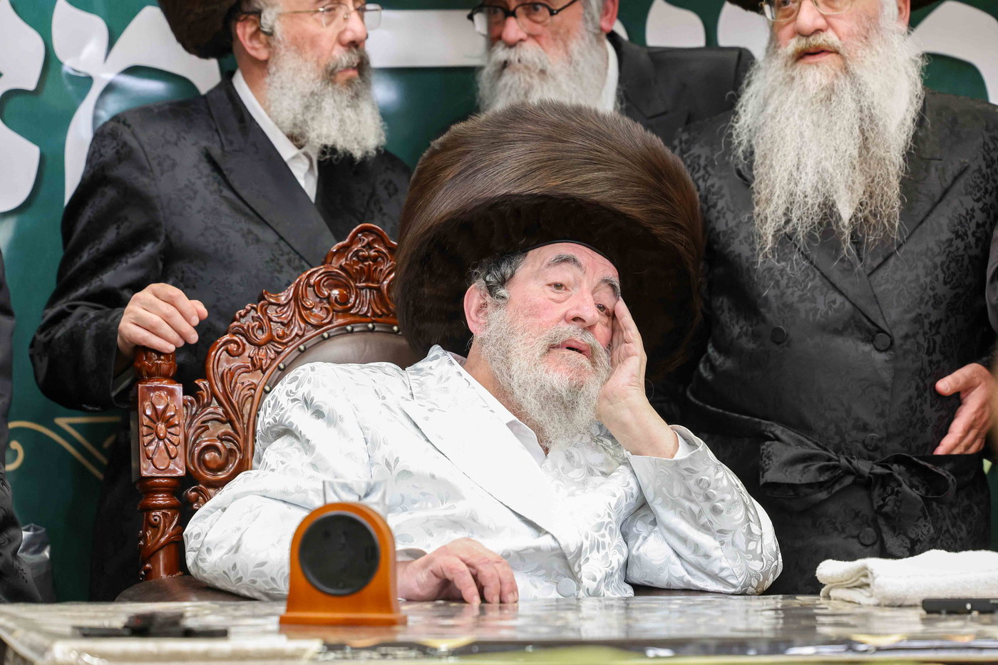 האדמו"ר מויז'ניץ באפיית מצות מצווה