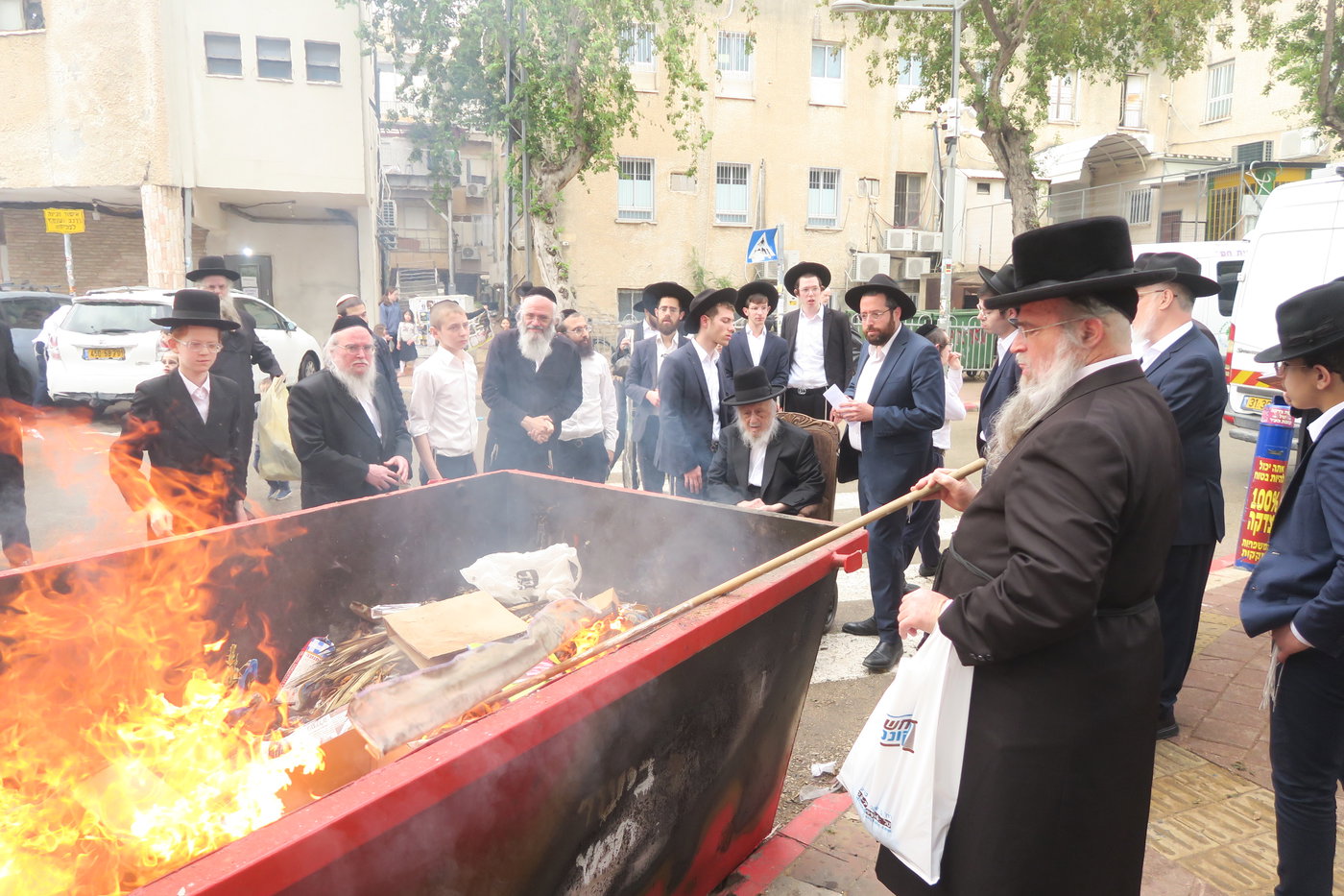 הגרב"ד פוברסקי בשריפת חמץ