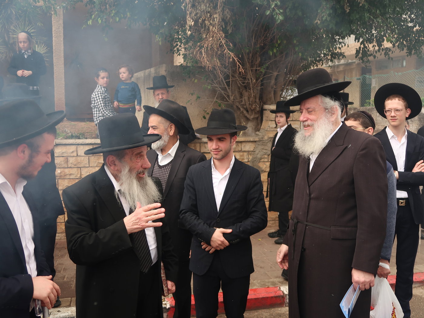 הגאון רבי ניסים בן שמעון בשריפת חמץ