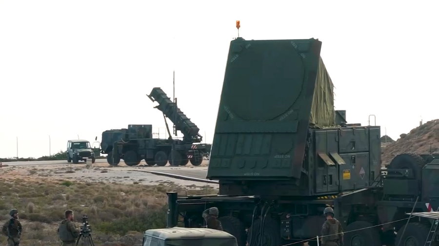 מערכת הגנה אווירית בפעולה