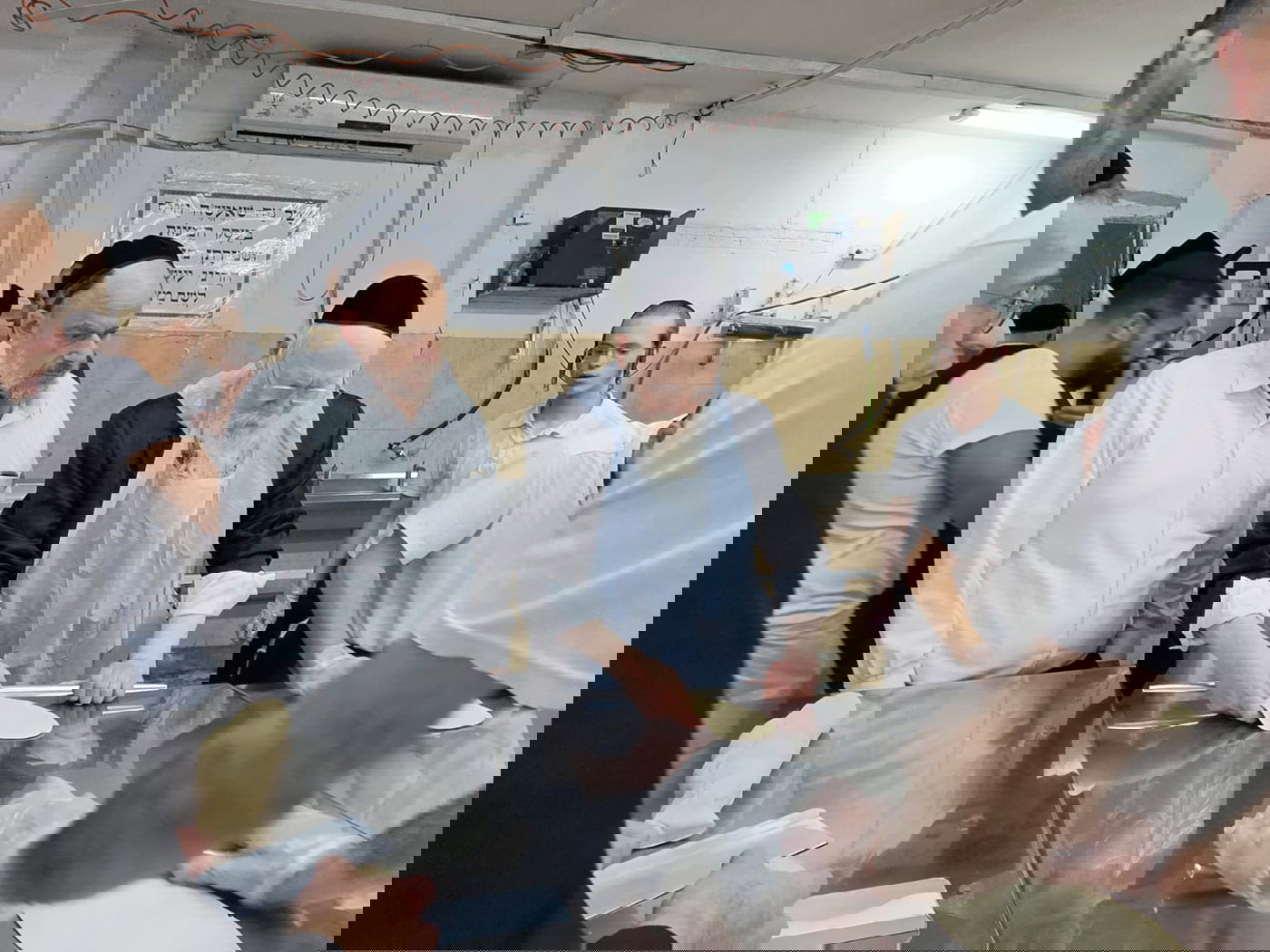 הגאון רבי יעקב גרינוולד באפיית המצות