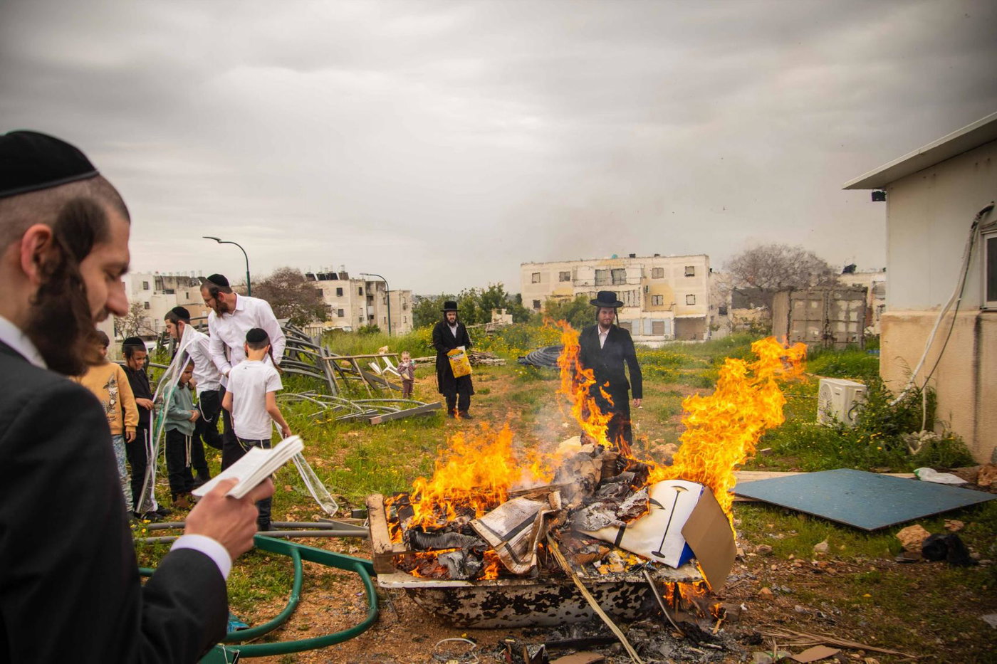 שריפת חמץ בעמנואל