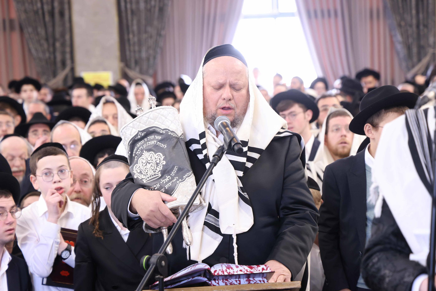 ברכת כהנים בהיכל ישיבת טשכנוב