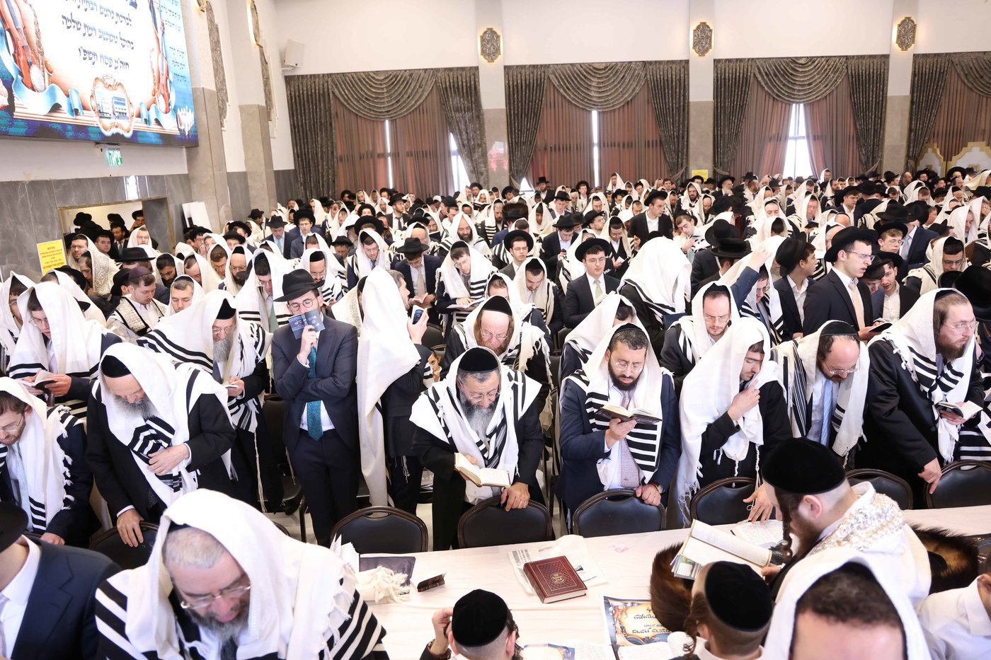 ברכת כהנים בהיכל ישיבת טשכנוב