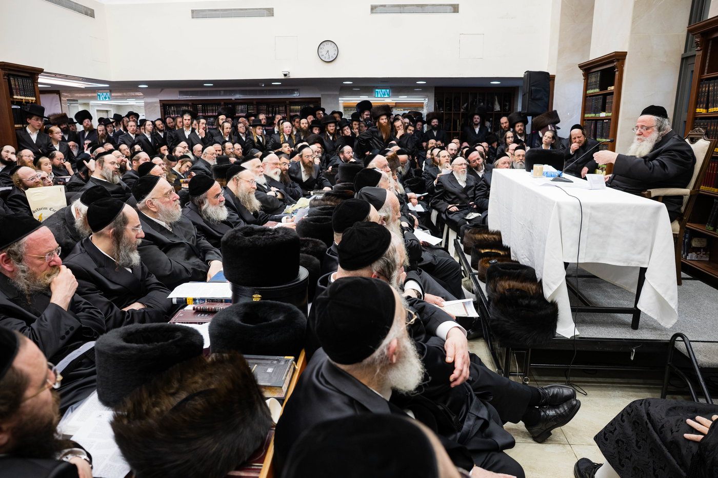 הגר"ש אלתר בשיעור חוה"מ פסח