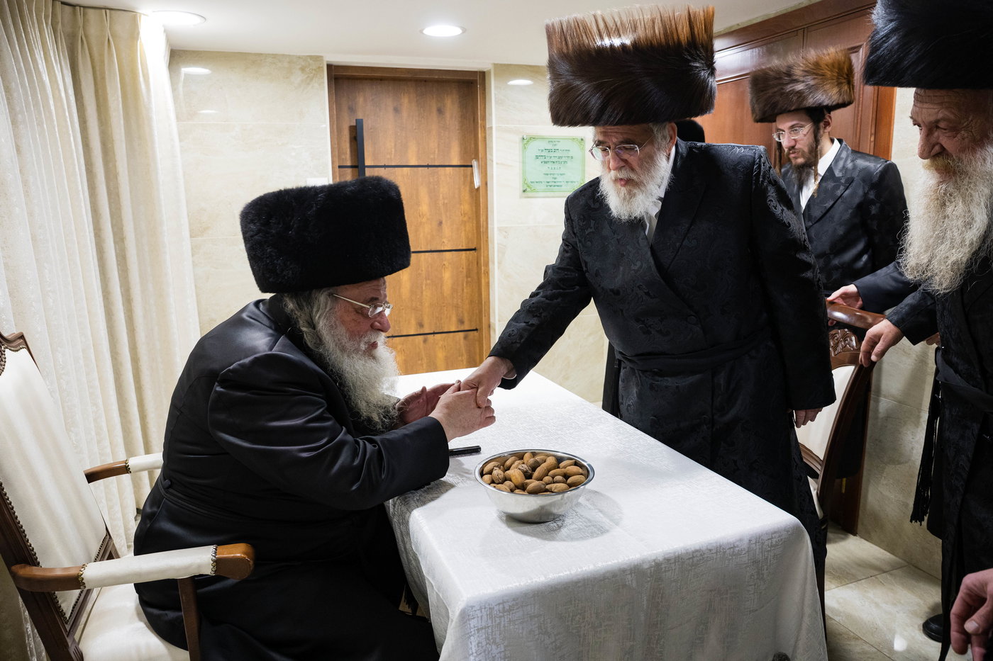 הגאון רבי פנחס פרידמן בביקור אצל הגר"ש אלתר - חוה"מ פסח