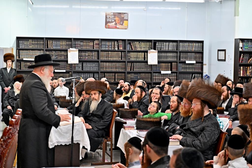 הגרחי"א לנדא בשיחה בביהמ"ד ספינקא בבית שמש