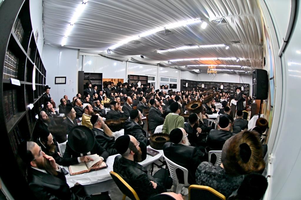 הגרחי"א לנדא בשיחה בביהמ"ד ספינקא בבית שמש