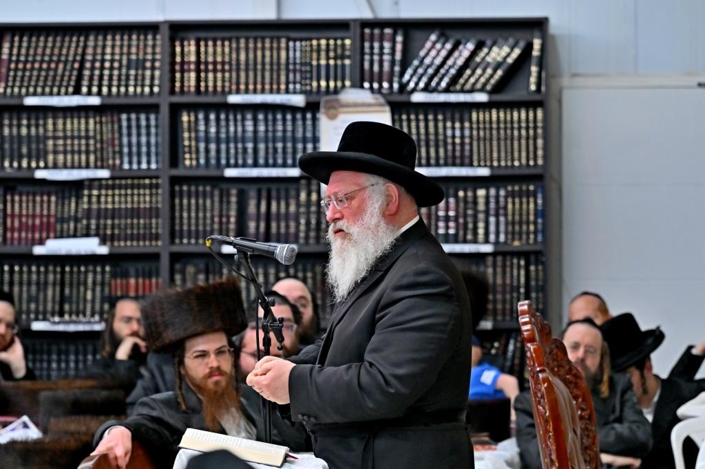 הגרחי"א לנדא בשיחה בביהמ"ד ספינקא בבית שמש