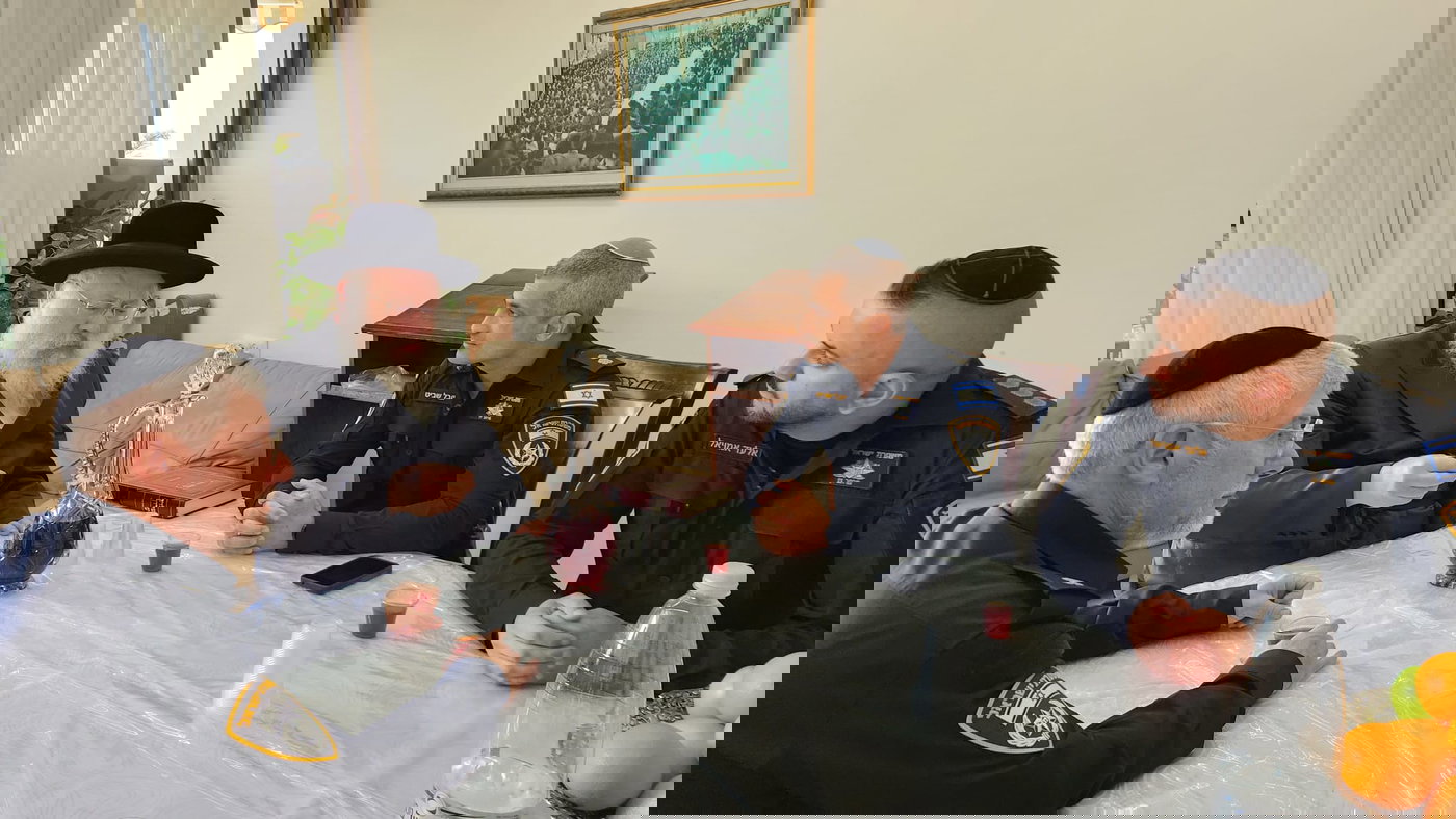 משטרת ב"ב בביקור חג אצל הגרחי"א לנדא