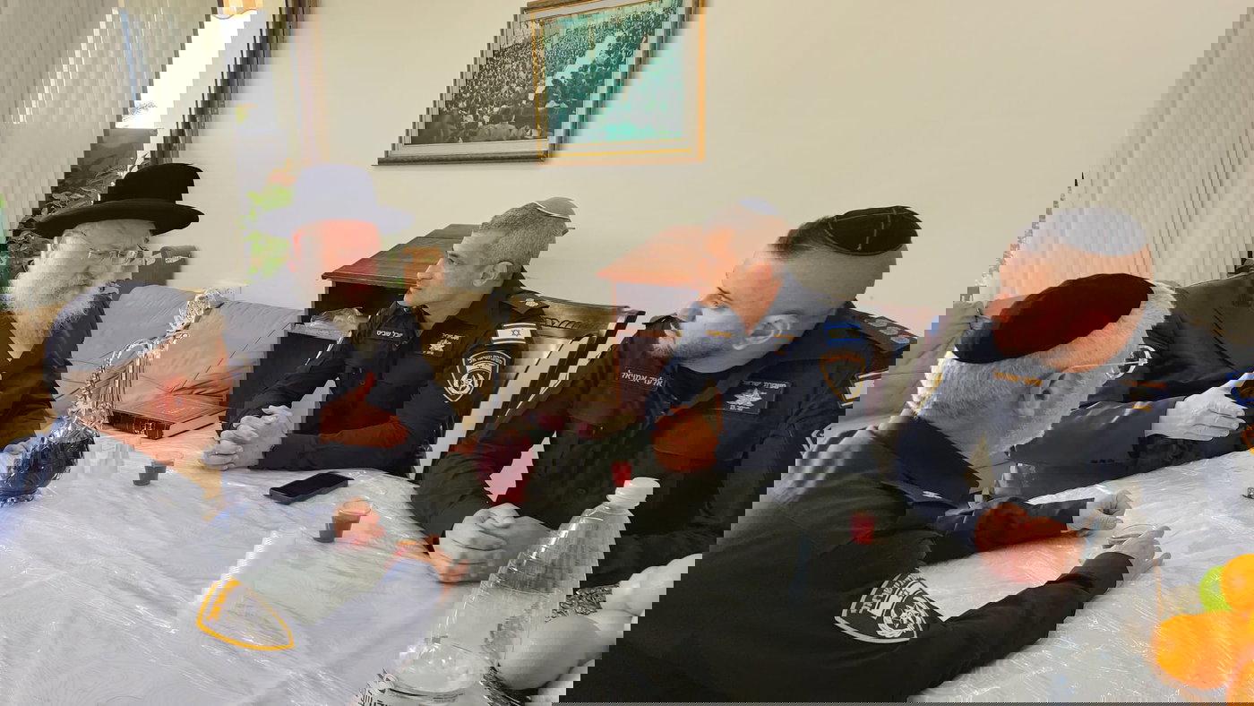 משטרת ב"ב בביקור חג אצל הגרחי"א לנדא