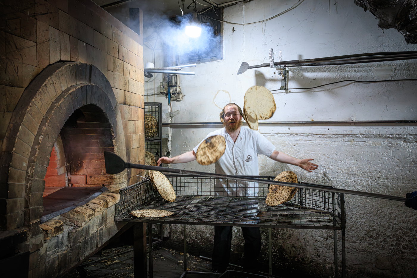 אפיית מצות בבני ברק