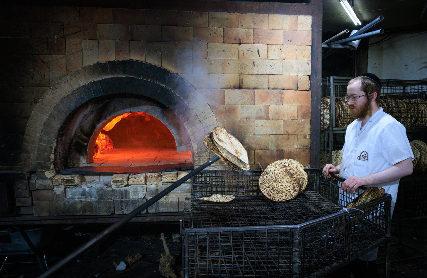 אפיית מצות בבני ברק