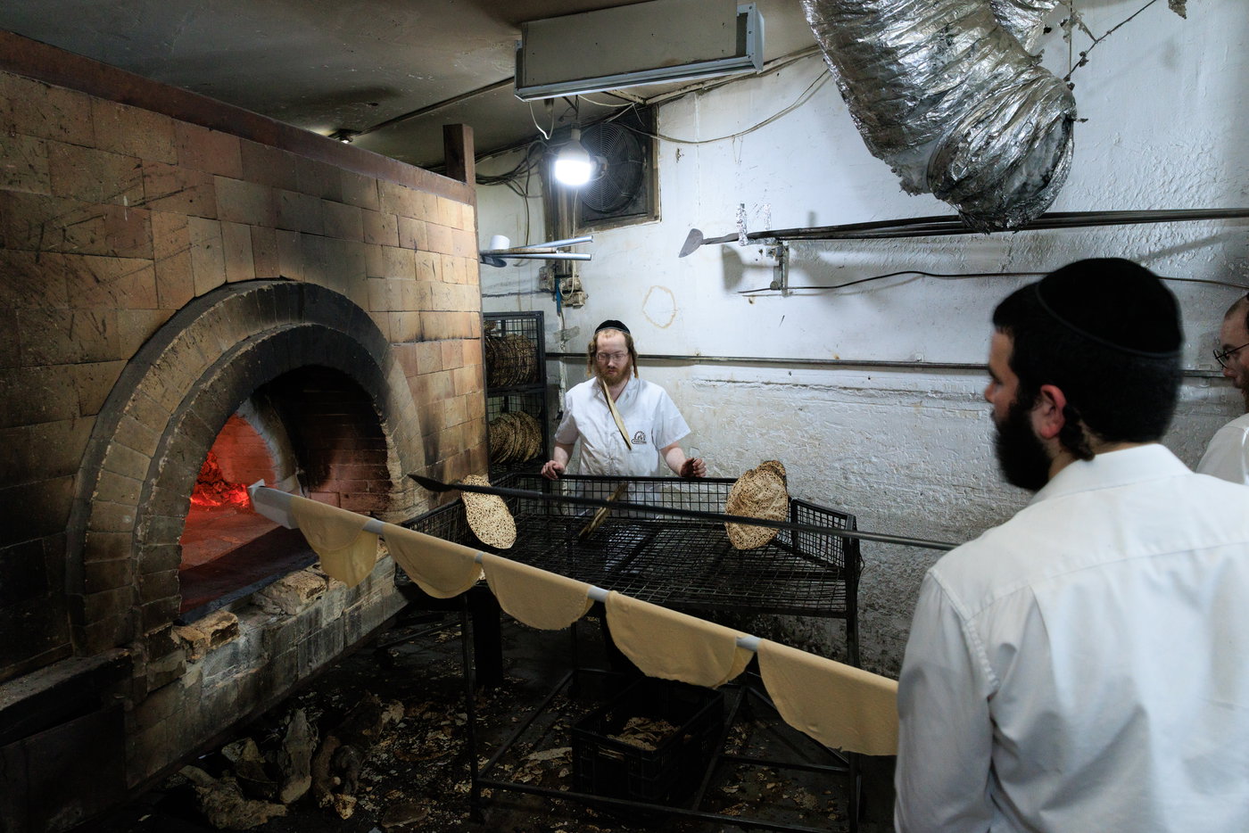 אפיית מצות בבני ברק