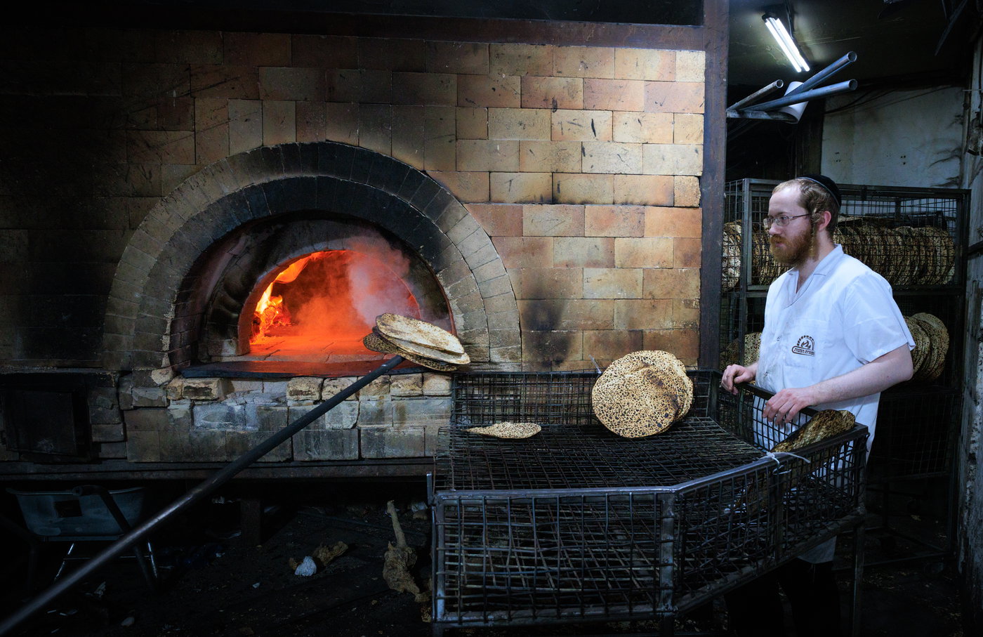 אפיית מצות בבני ברק