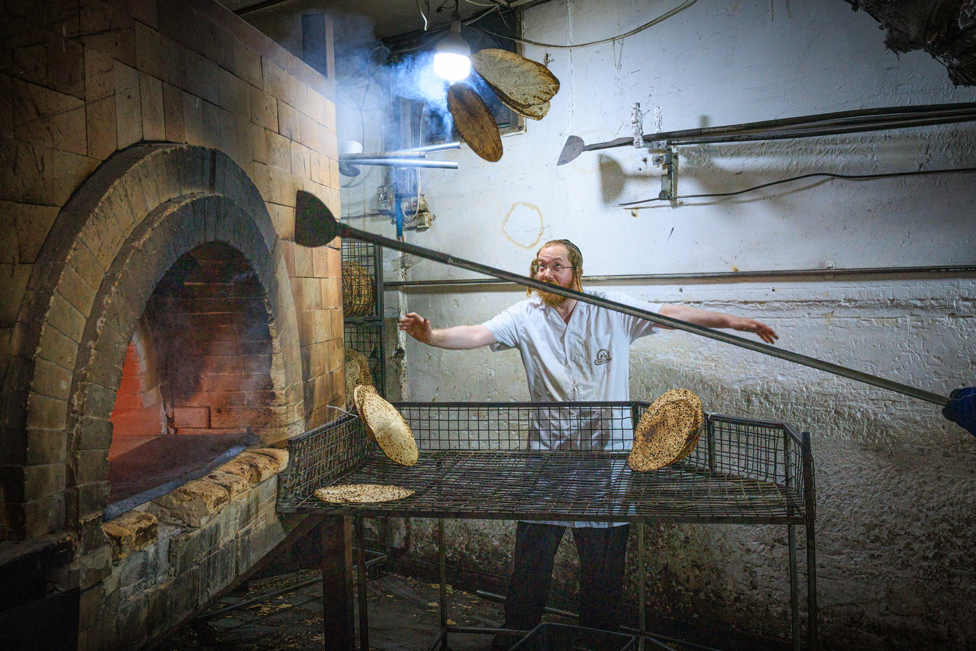 אפיית מצות בבני ברק