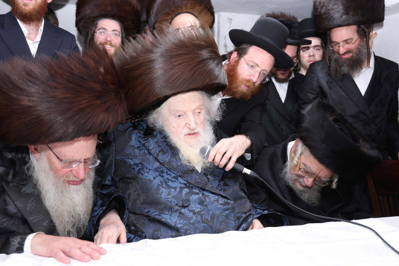 הגר"מ שטרנבוך נושא דברים - חוה"מ פסח