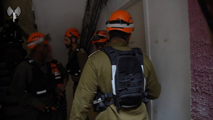 לוחמי פיקוד העורף בזירה בתל אביב