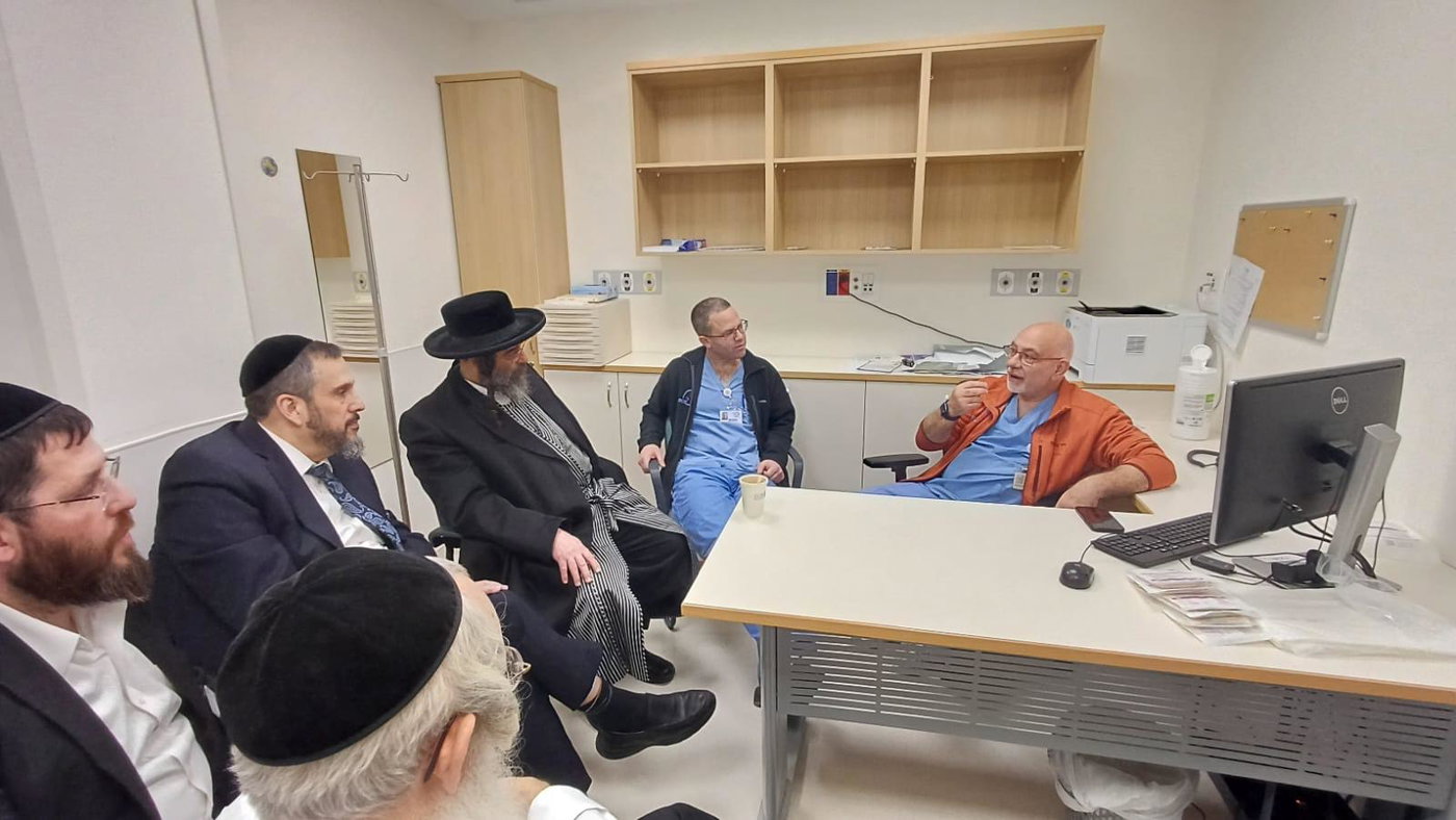 בדיון עם הרופאים המנהלים ורב המרכז הרפואי